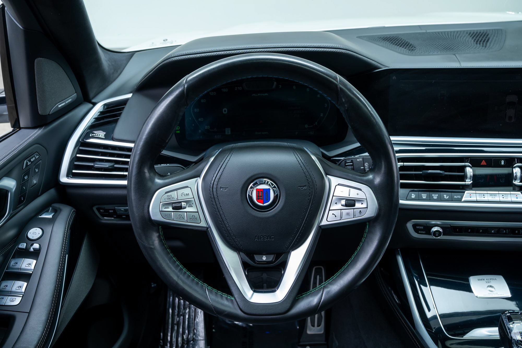 Used 2021 BMW ALPINA XB7 AWD/4WD image 13