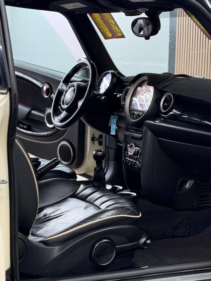 Used 2011 MINI Cooper Clubman image 7
