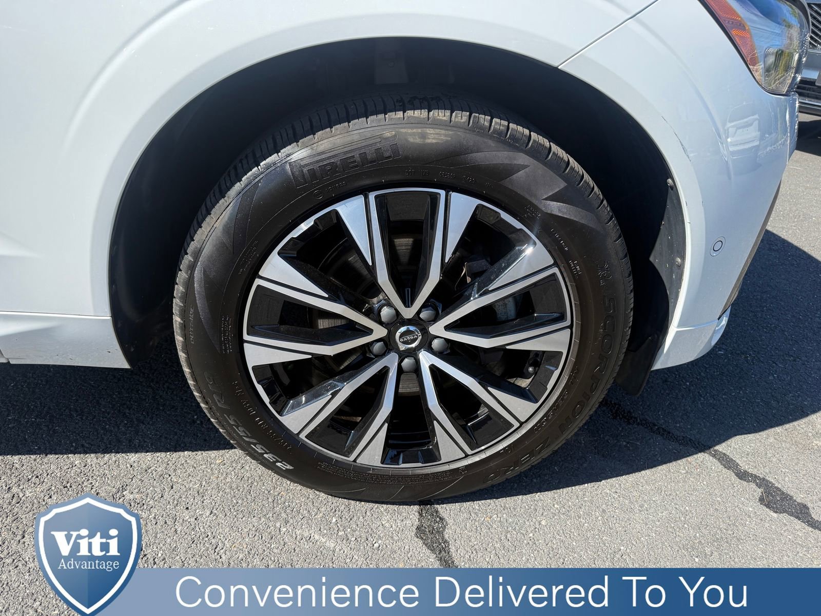 Certified 2023 Volvo XC60 B5 Plus w/ Climate Package image 15