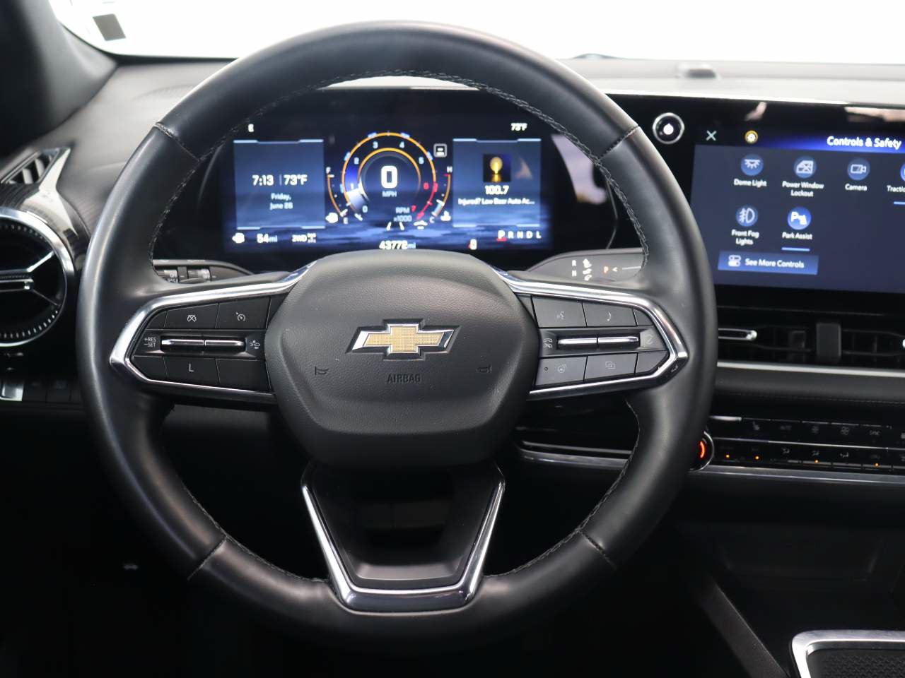 Certified 2025 Chevrolet Equinox LT w/ Convenience Package II AWD/4WD image 9
