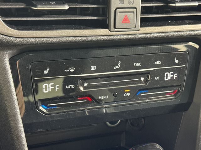 New 2026 Volkswagen Taos SE AWD/4WD image 30