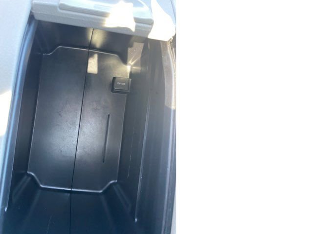Used 2019 Toyota Highlander XLE image 18