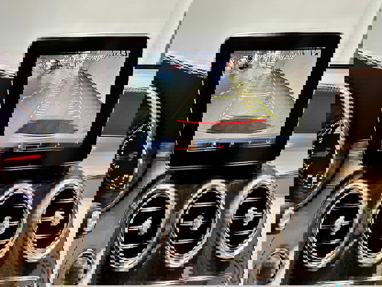 Used 2016 Mercedes-Benz GLC 300 4MATIC image 10