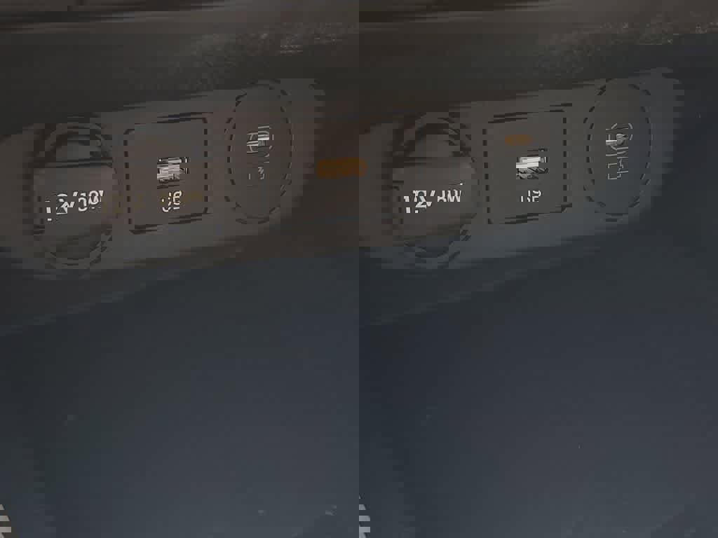 New 2026 Hyundai Elantra Limited image 31