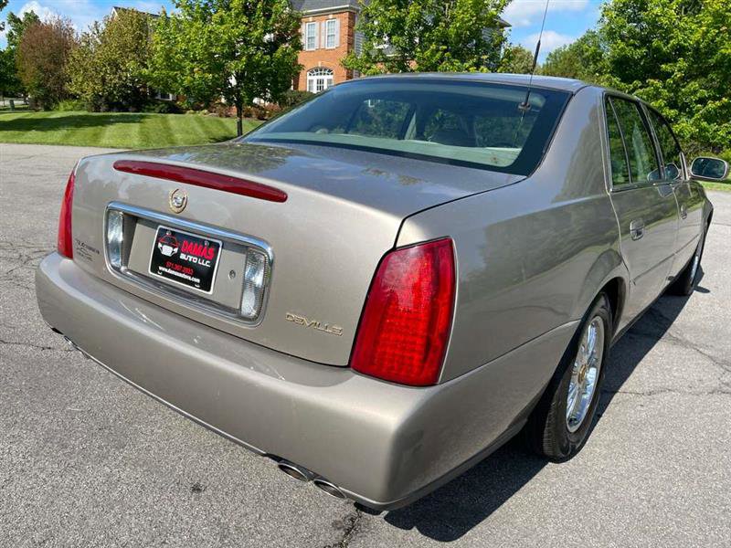 Used 2003 Cadillac De Ville w/ Comfort & Convenience Package FWD image 61