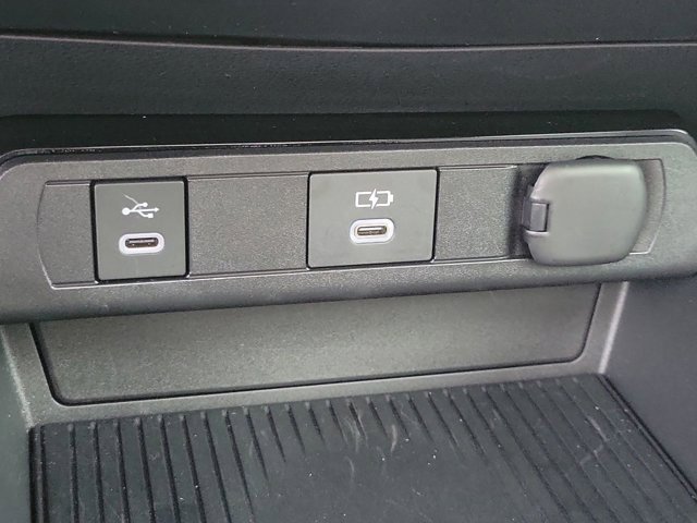 Used 2023 Toyota Prius Limited image 28