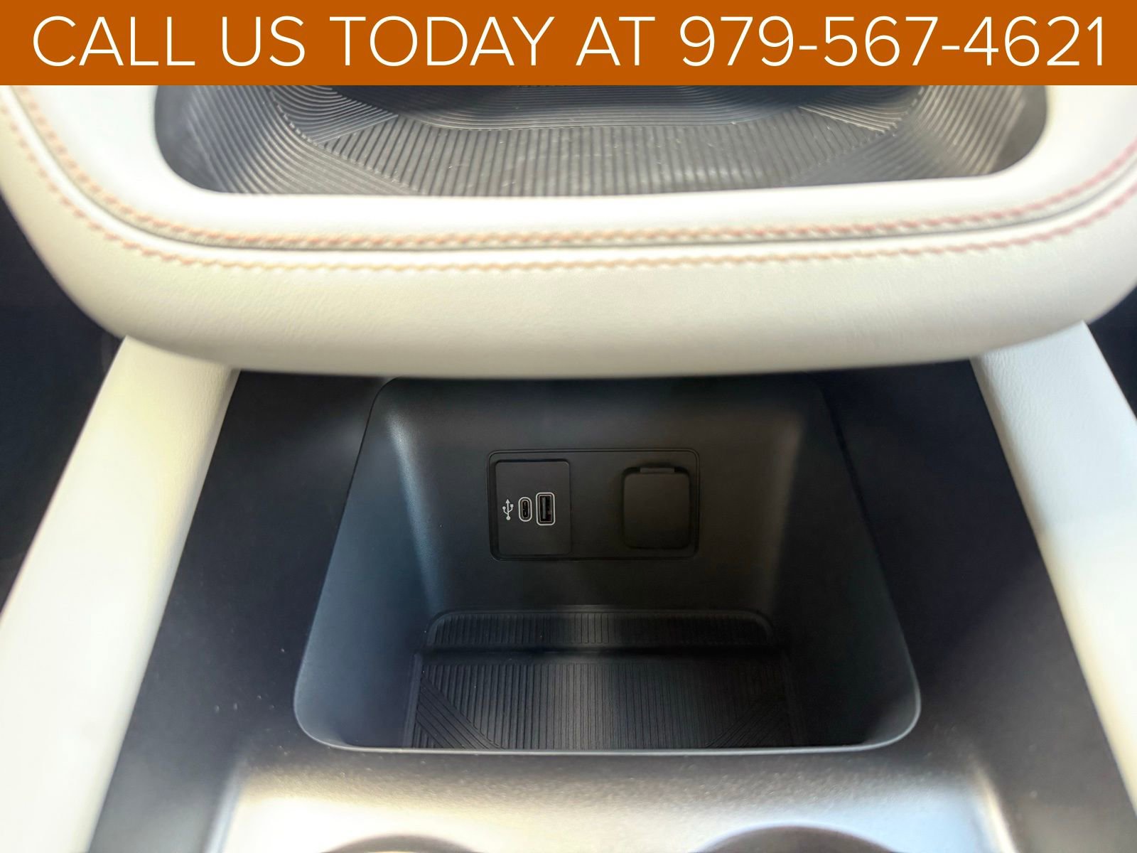 New 2026 Ford Explorer Active image 30