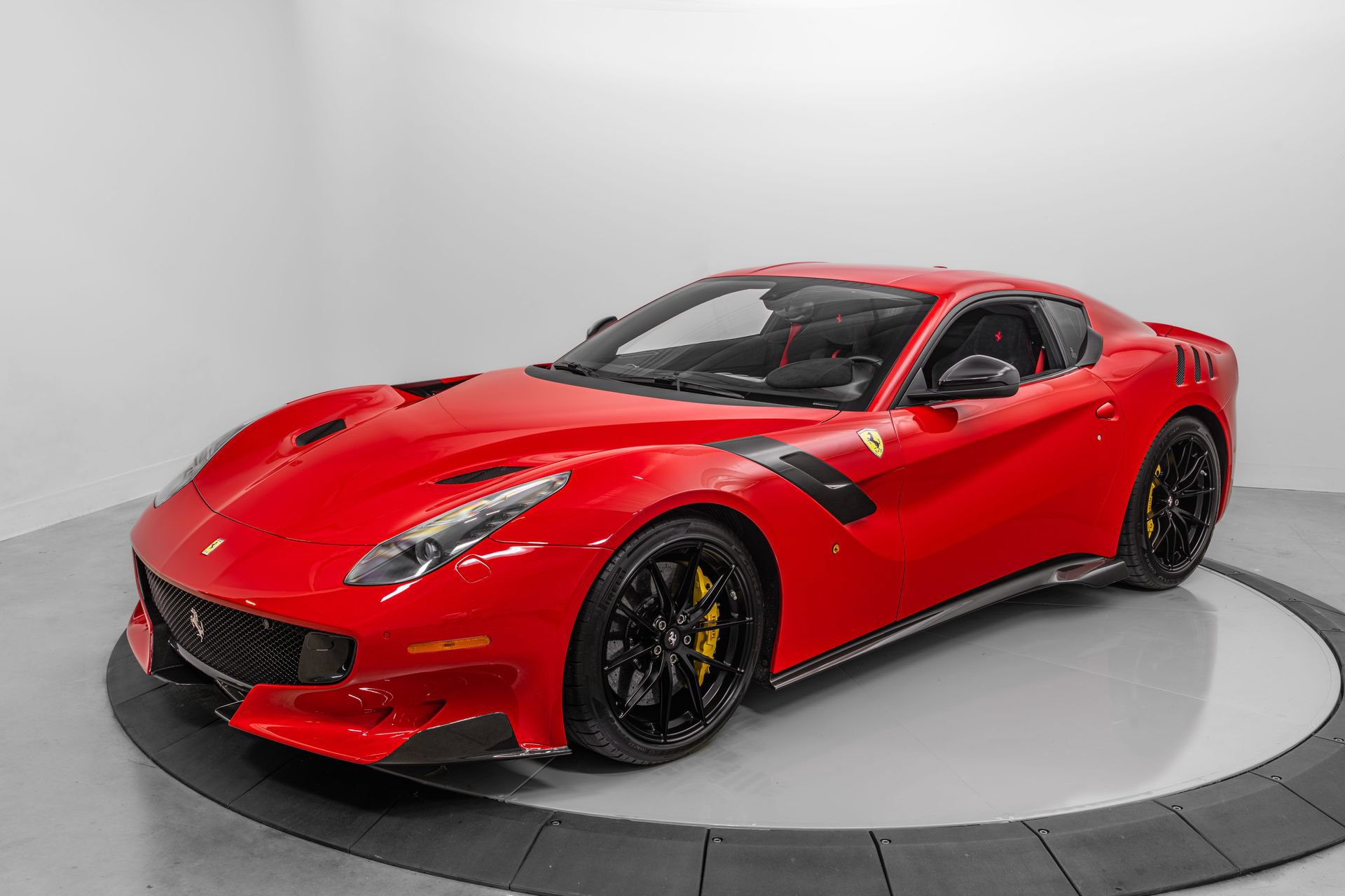 Certified 2016 Ferrari F12tdf RWD image 12