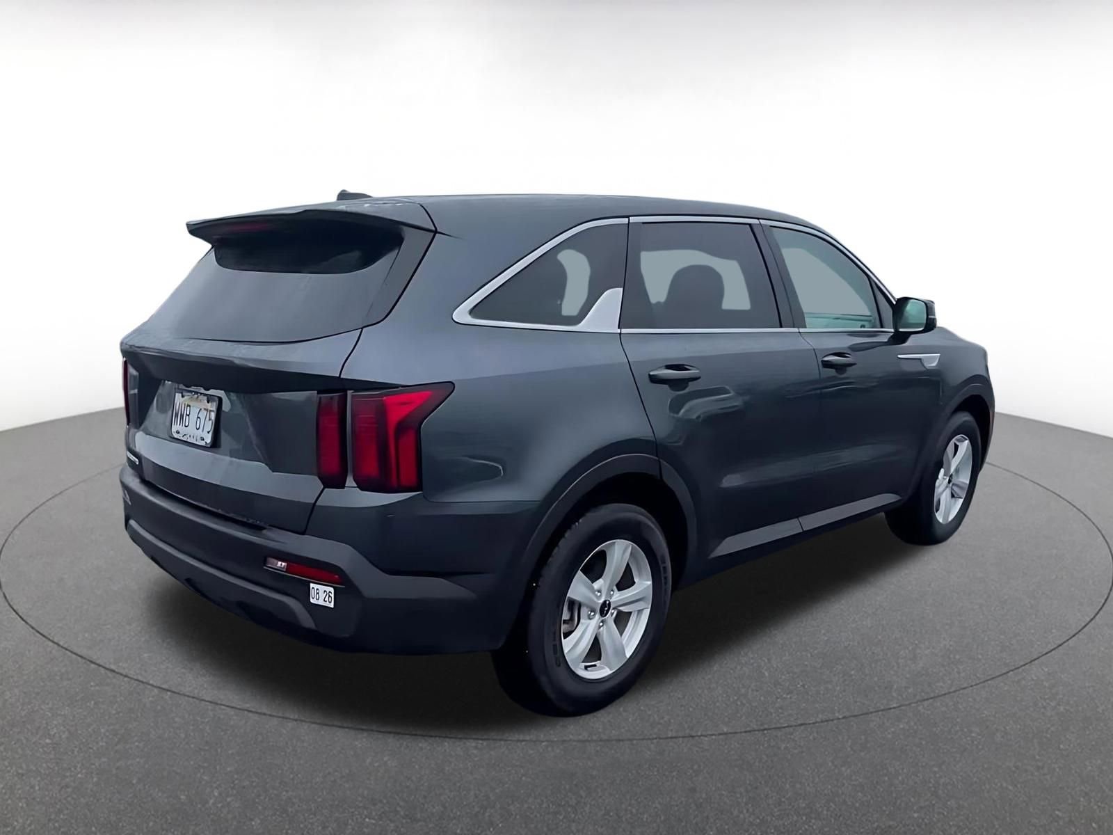 Used 2023 Kia Sorento LX image 14