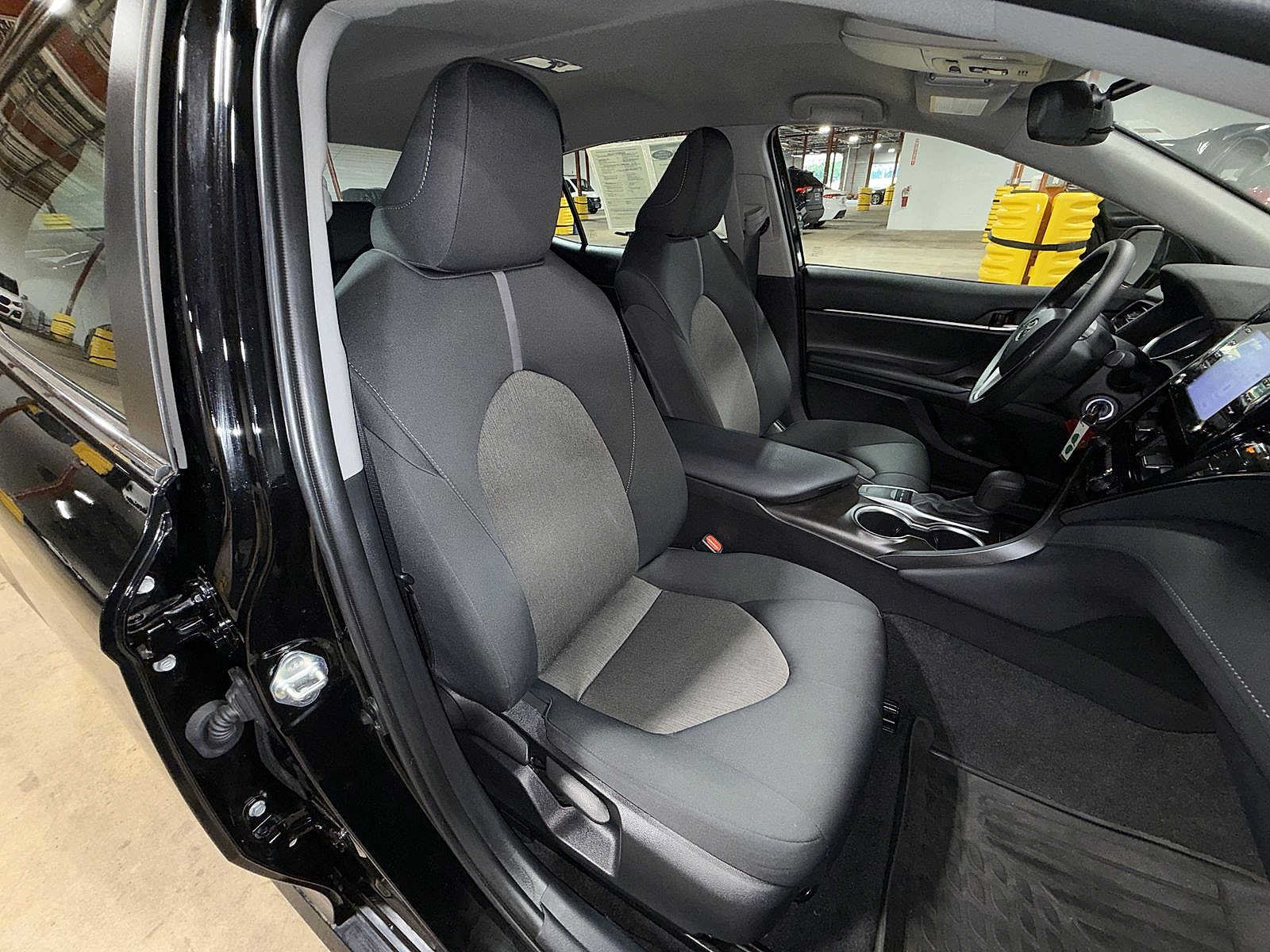 Certified 2022 Toyota Camry LE FWD image 16