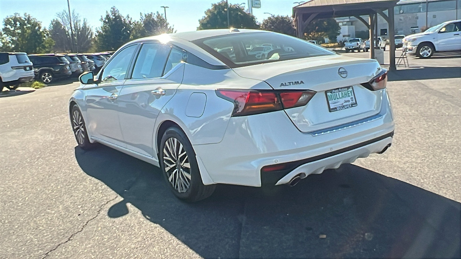 Used 2023 Nissan Altima 2.5 SV w/ SV Premium Package image 5