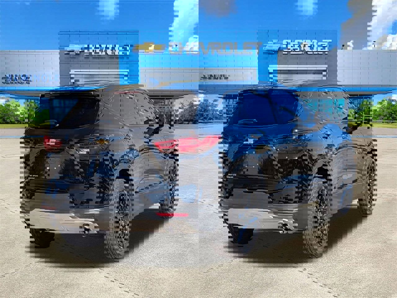 Used 2023 Chevrolet Blazer LT image 4