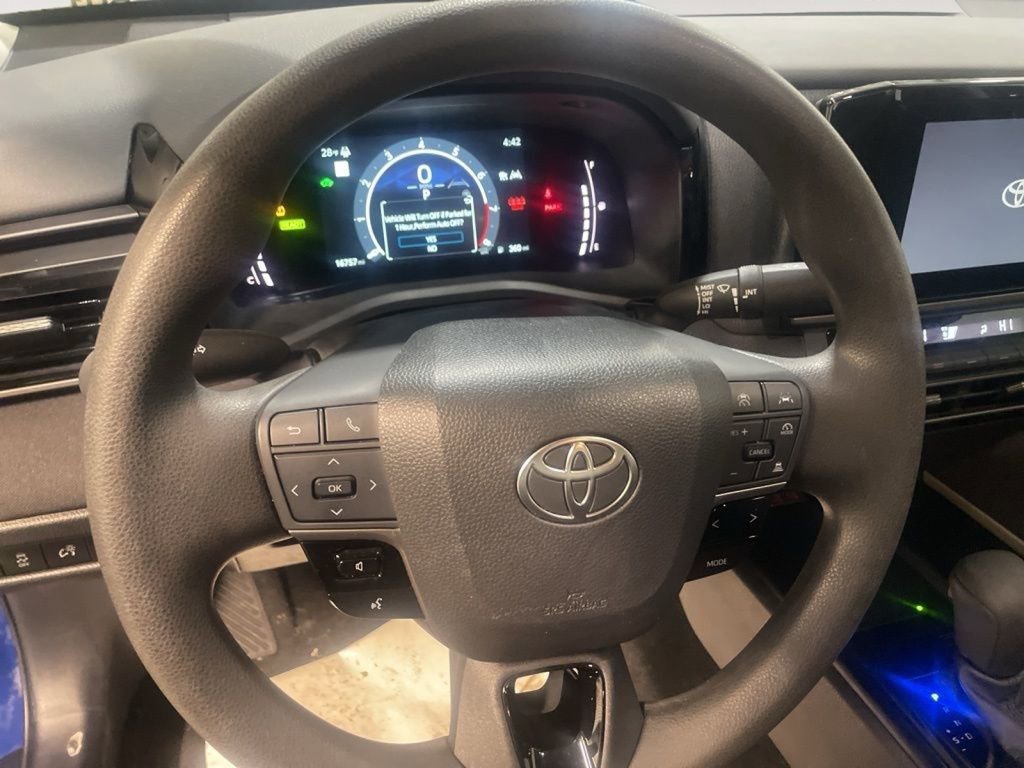 Certified 2025 Toyota Camry LE image 19