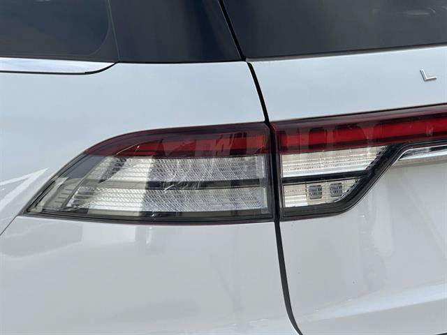Used 2023 Lincoln Aviator Reserve w/ Elements Package Plus AWD/4WD image 32