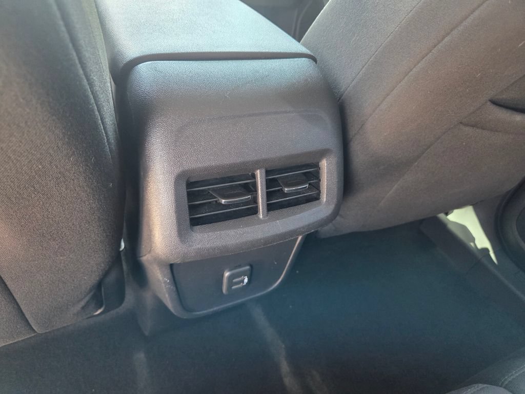 Used 2019 Chevrolet Equinox LT FWD image 8