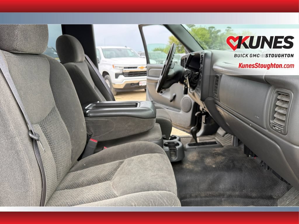 Used 2006 Chevrolet Silverado 1500 W/T AWD/4WD image 28