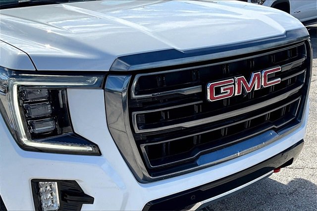 Used 2024 GMC Yukon XL AT4 w/ Technology Package image 34