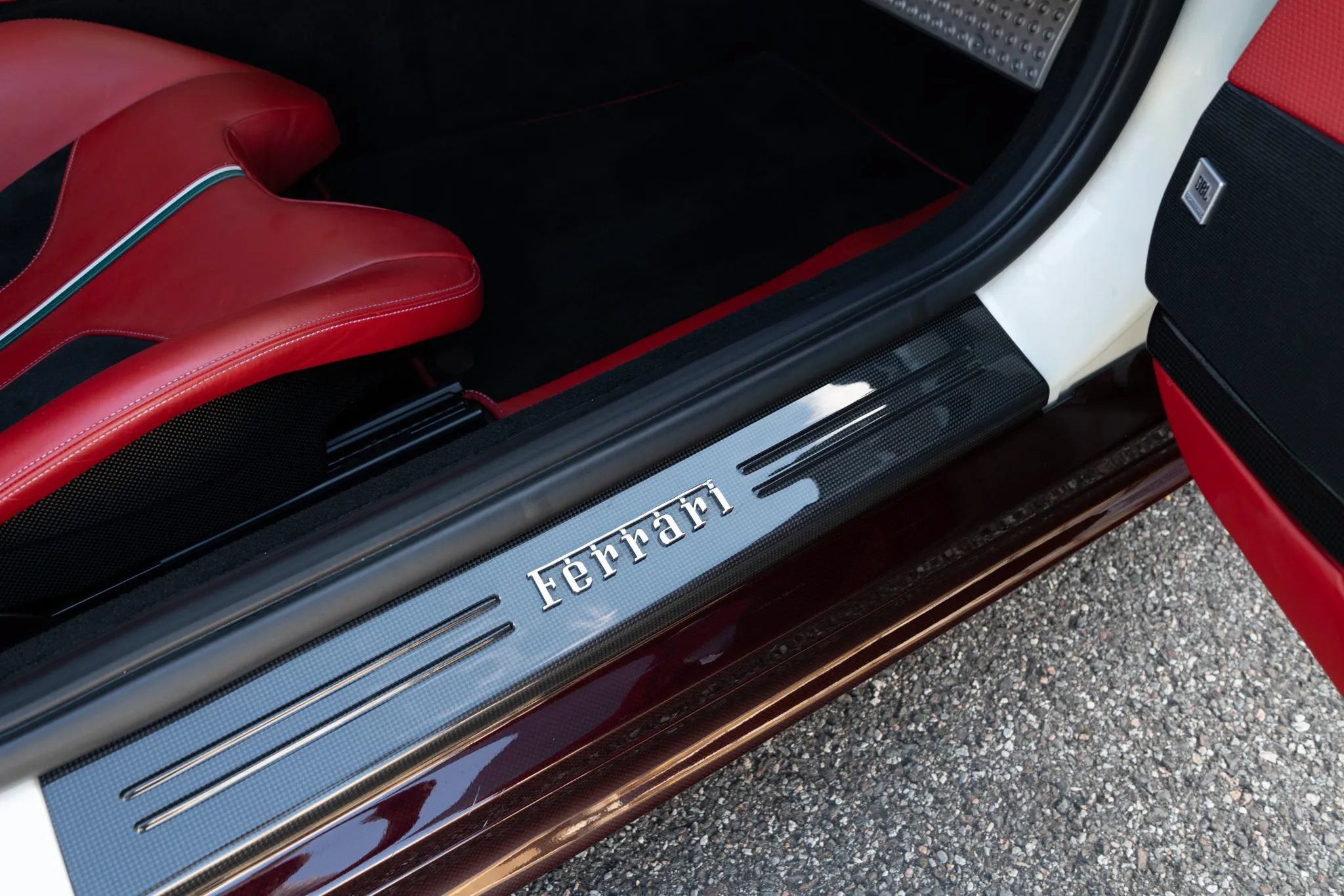 Used 2020 Ferrari 812 Superfast RWD image 66