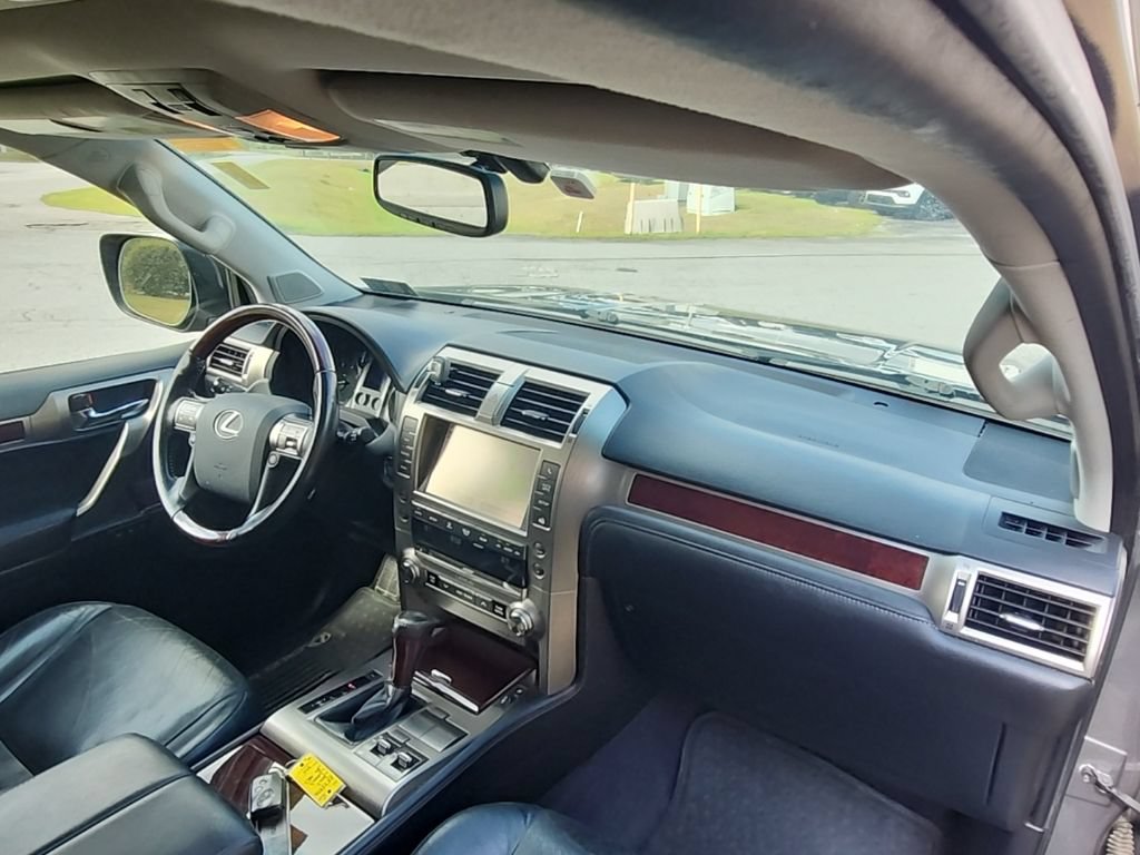 Used 2017 Lexus GX 460 Premium AWD/4WD image 35