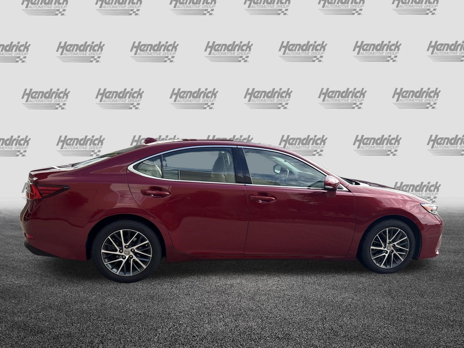 Used 2017 Lexus ES 350 w/ Luxury Package FWD image 11