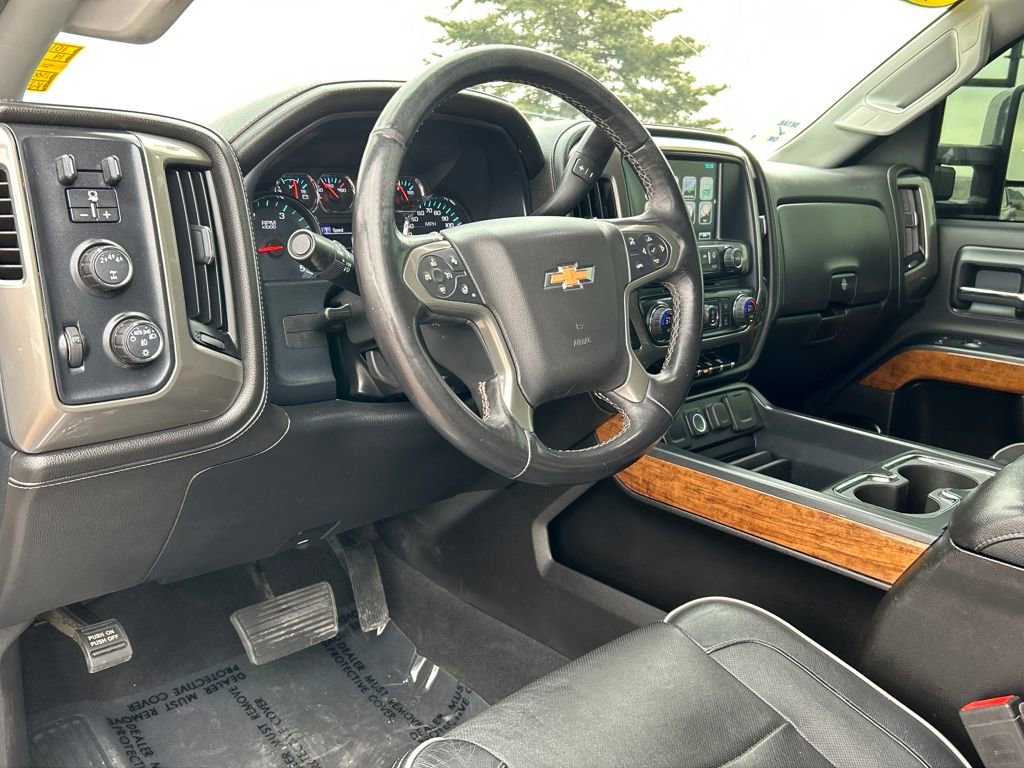Used 2019 Chevrolet Silverado 2500 High Country w/ Duramax Plus Package image 7