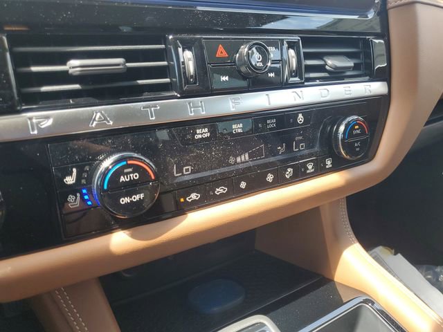 New 2026 Nissan Pathfinder Platinum image 13