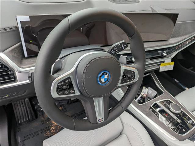 New 2026 BMW X5 xDrive50e w/ M Sport Package image 3