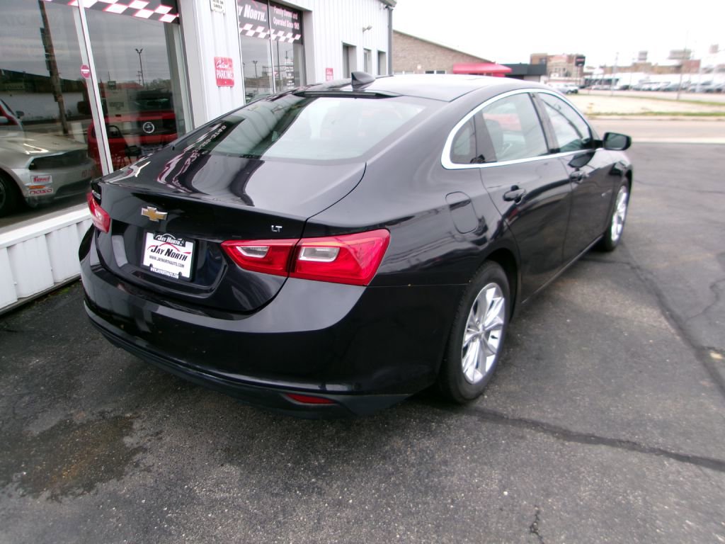 Used 2023 Chevrolet Malibu LT image 4