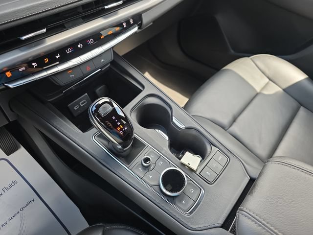 Used 2025 Cadillac XT4 Premium Luxury FWD image 25