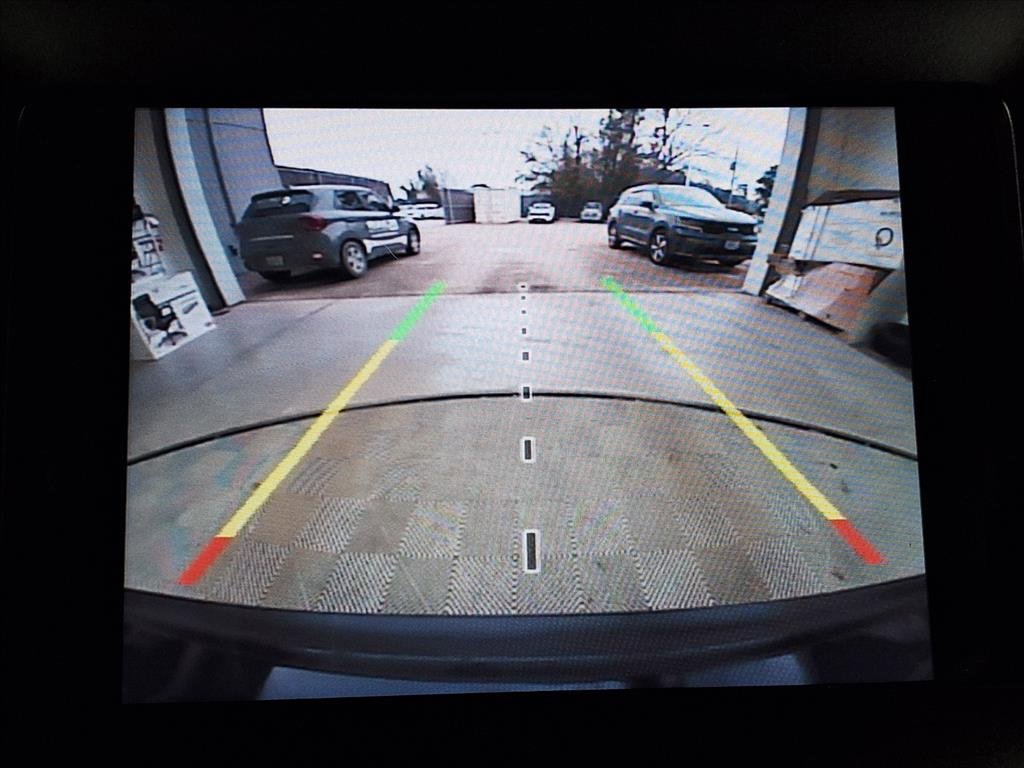 Used 2020 Jeep Cherokee Latitude Plus image 15