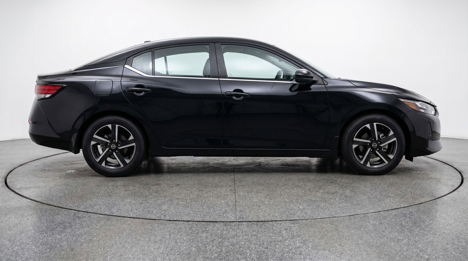 Used 2025 Nissan Sentra SV FWD image 11