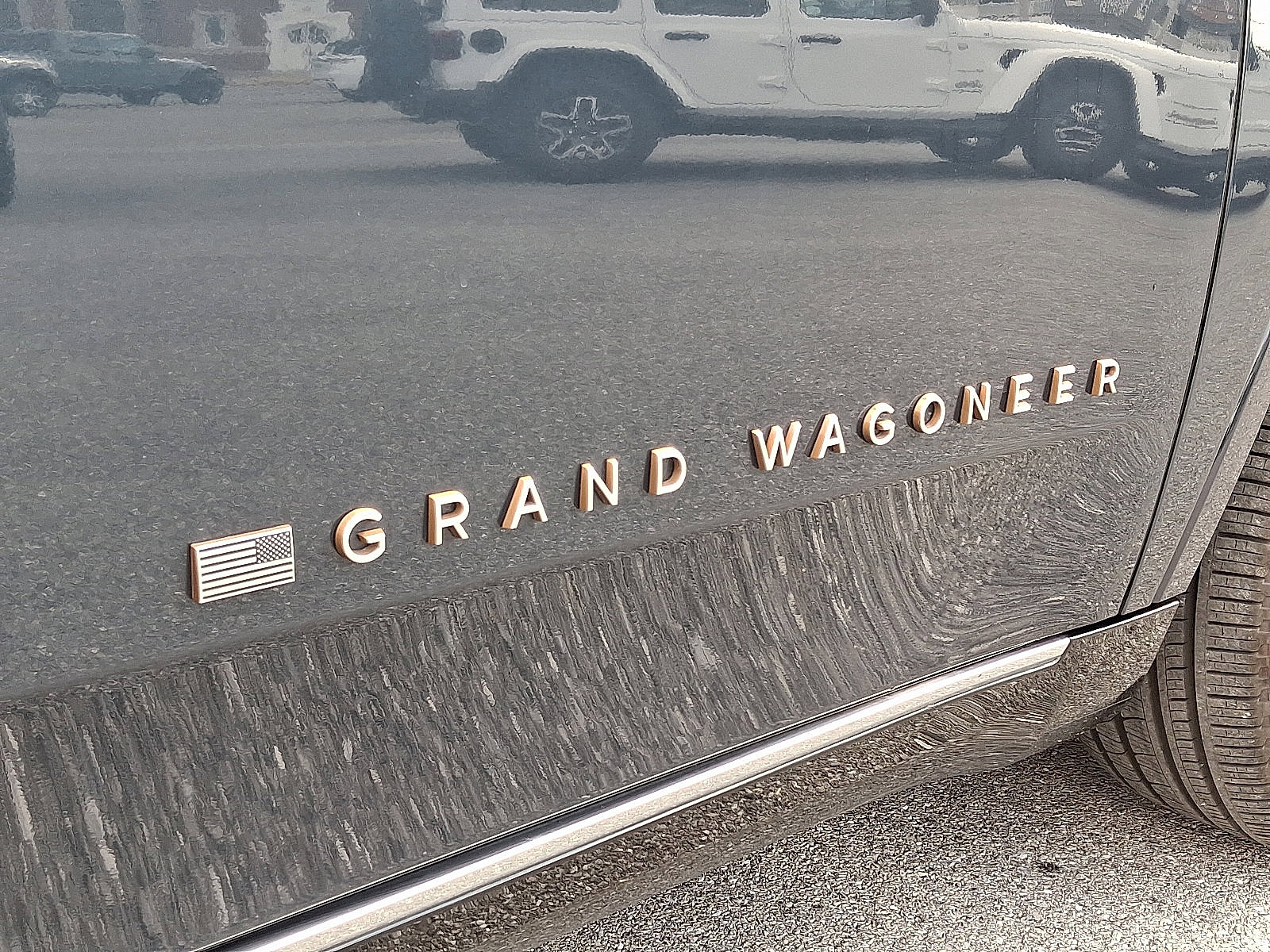 Used 2024 Jeep Grand Wagoneer Series III image 35