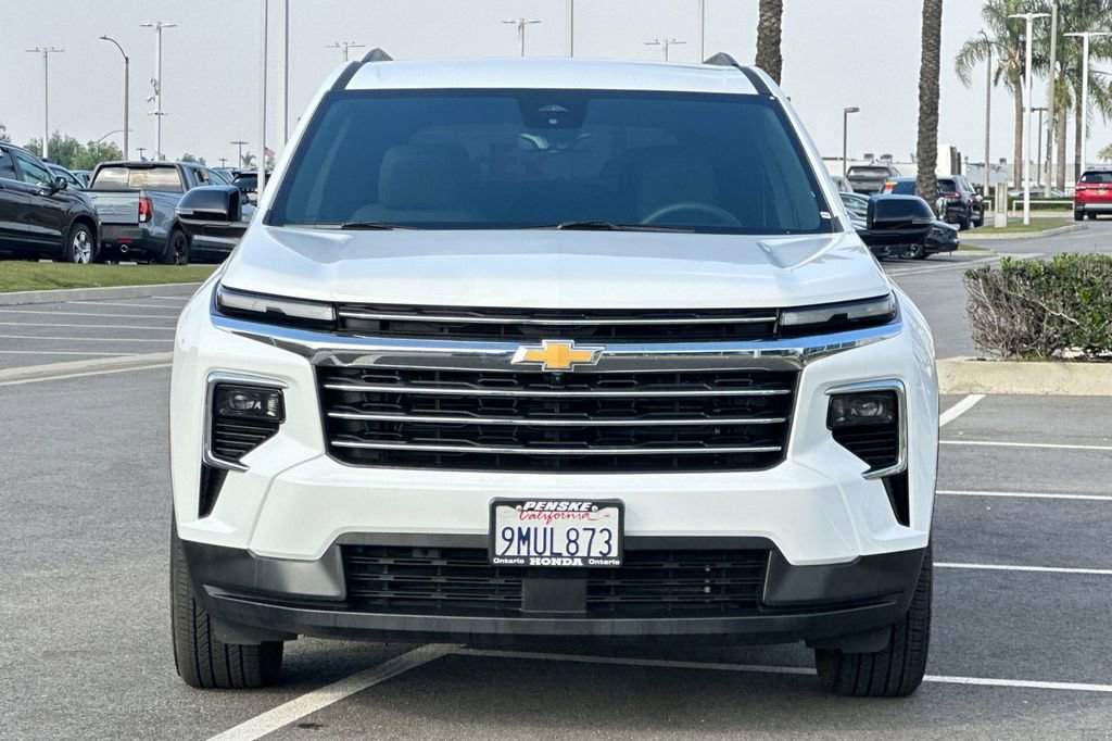 Used 2024 Chevrolet Traverse LT image 9