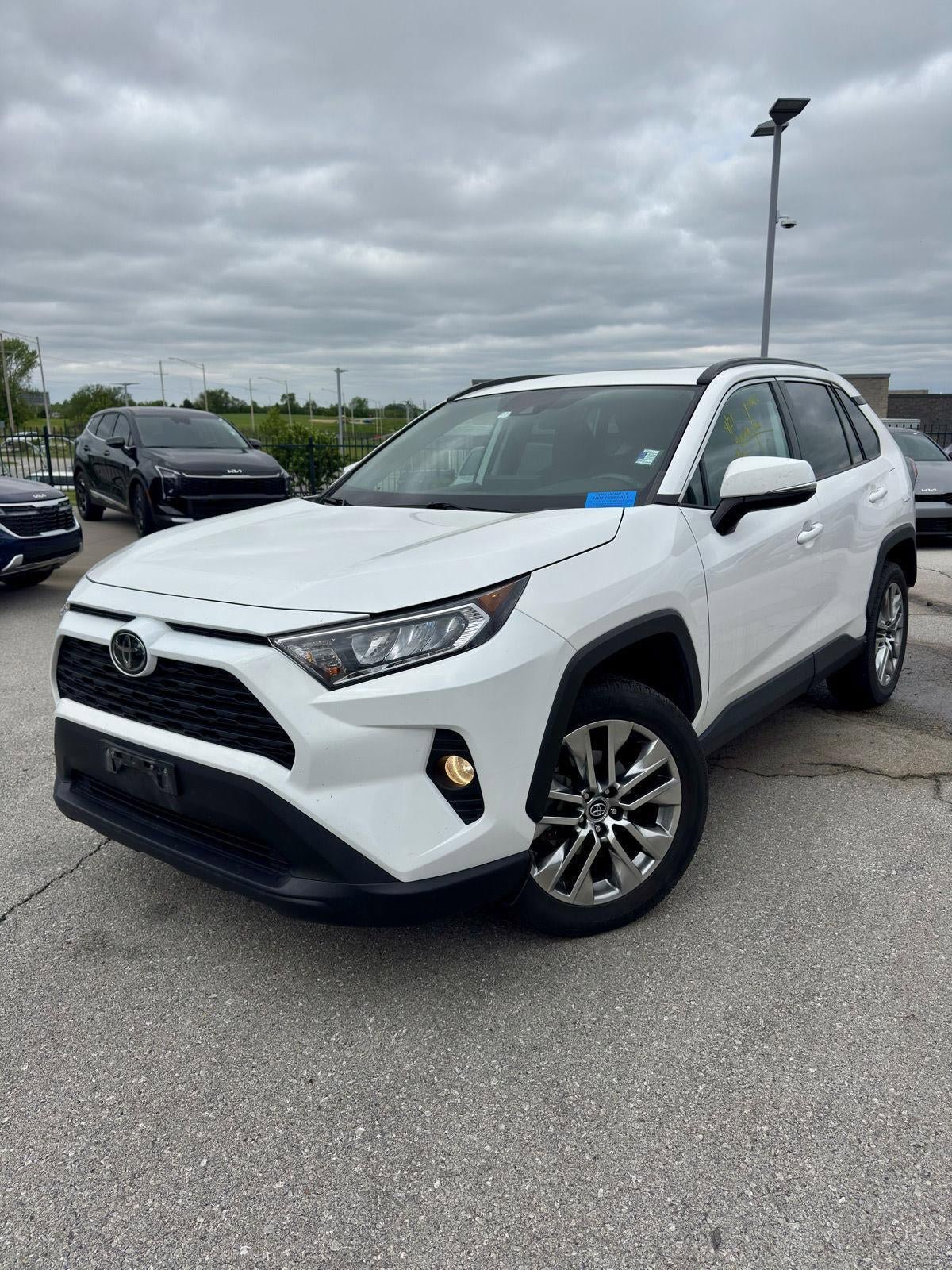 Used 2019 Toyota RAV4 XLE Premium AWD/4WD image 1