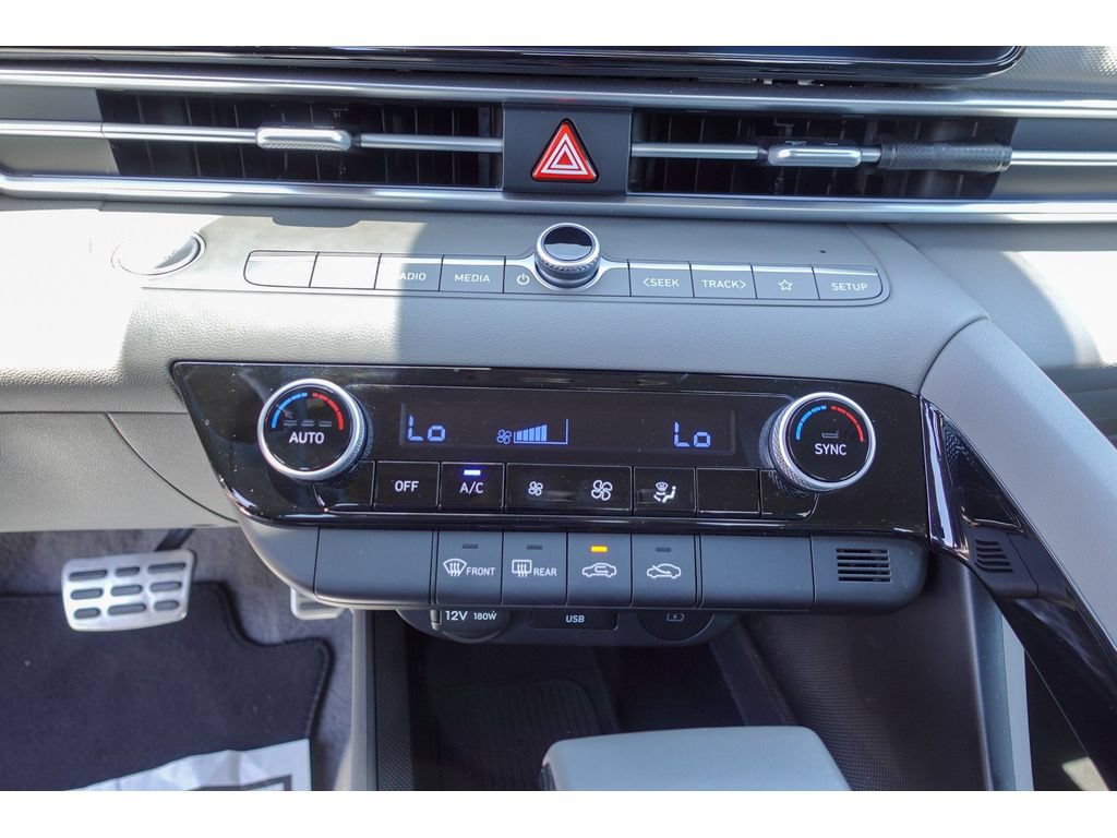 Used 2026 Hyundai Elantra SEL FWD image 20