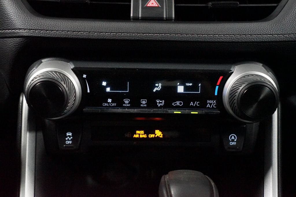 Certified 2025 Toyota RAV4 LE FWD image 20