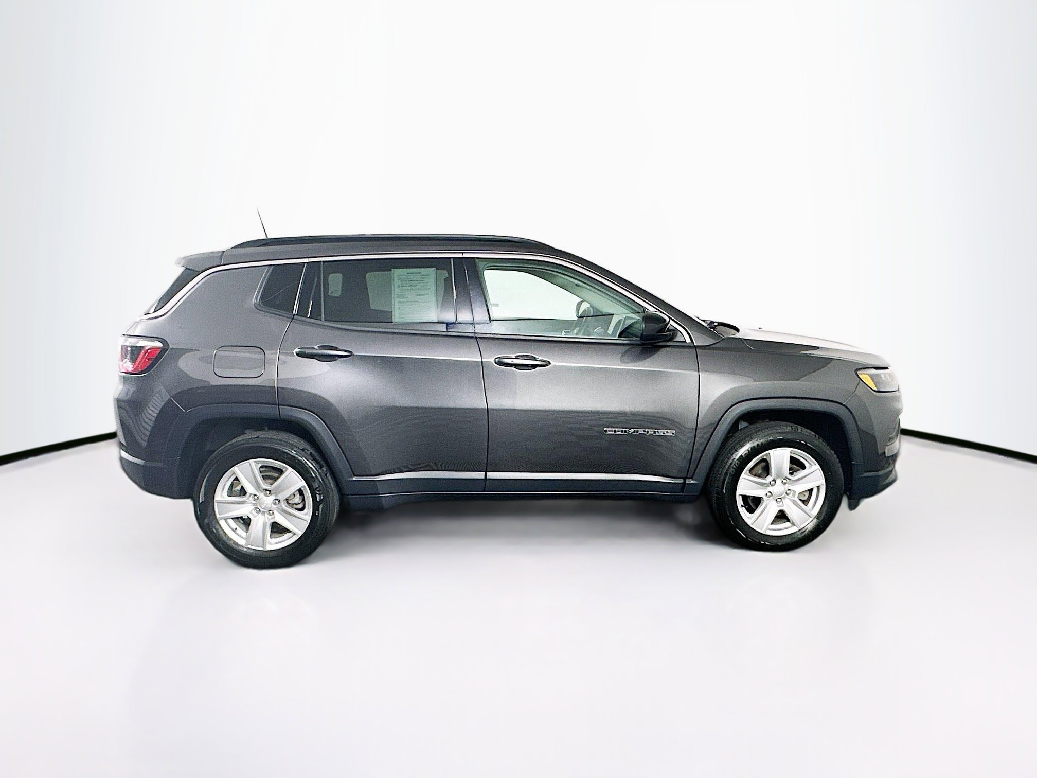 Used 2022 Jeep Compass Latitude AWD/4WD image 10