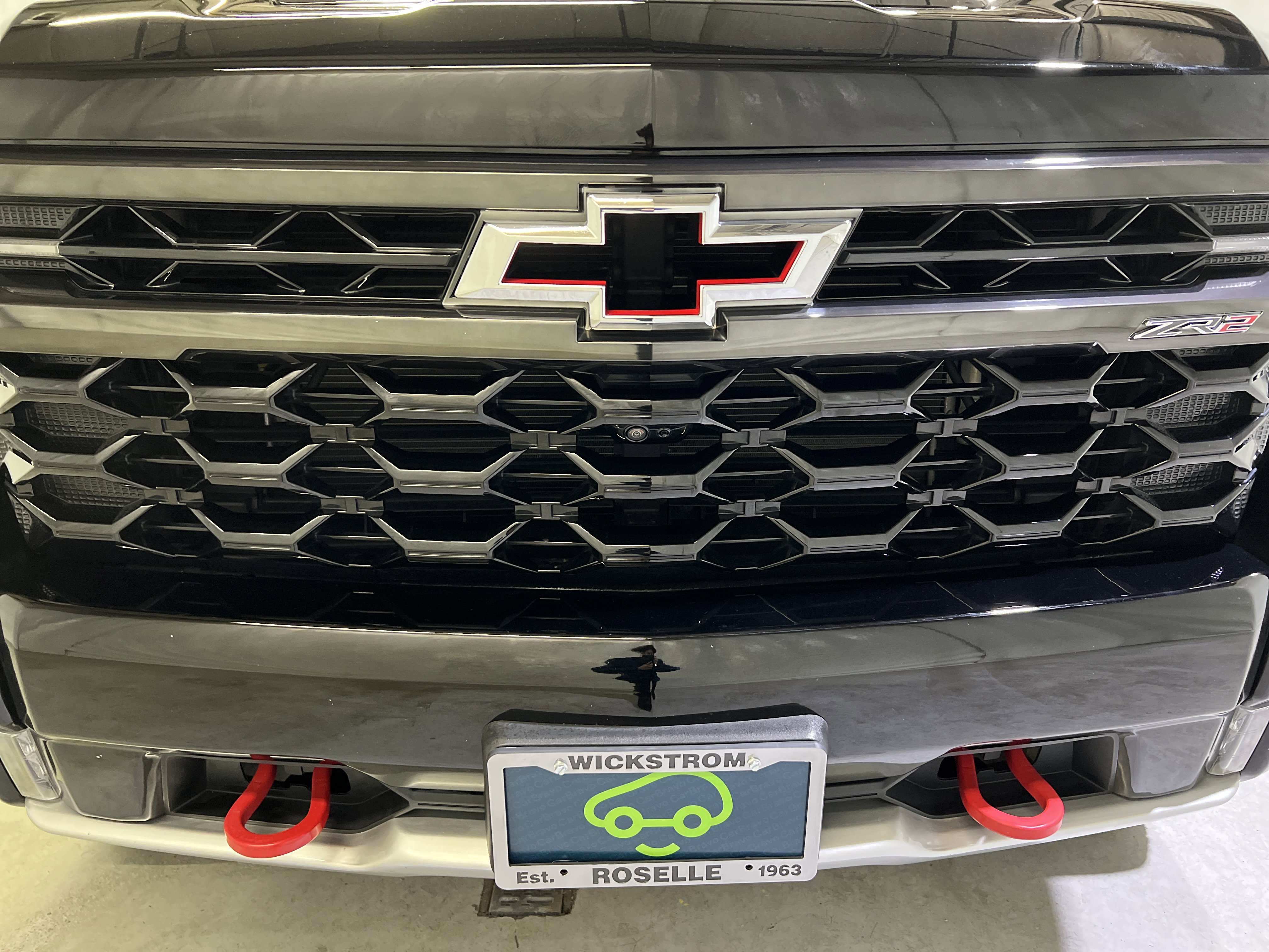 Used 2023 Chevrolet Silverado 1500 ZR2 w/ Technology Package AWD/4WD image 4