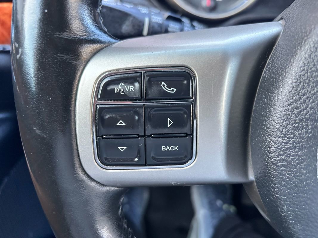Used 2012 Jeep Grand Cherokee Overland image 14