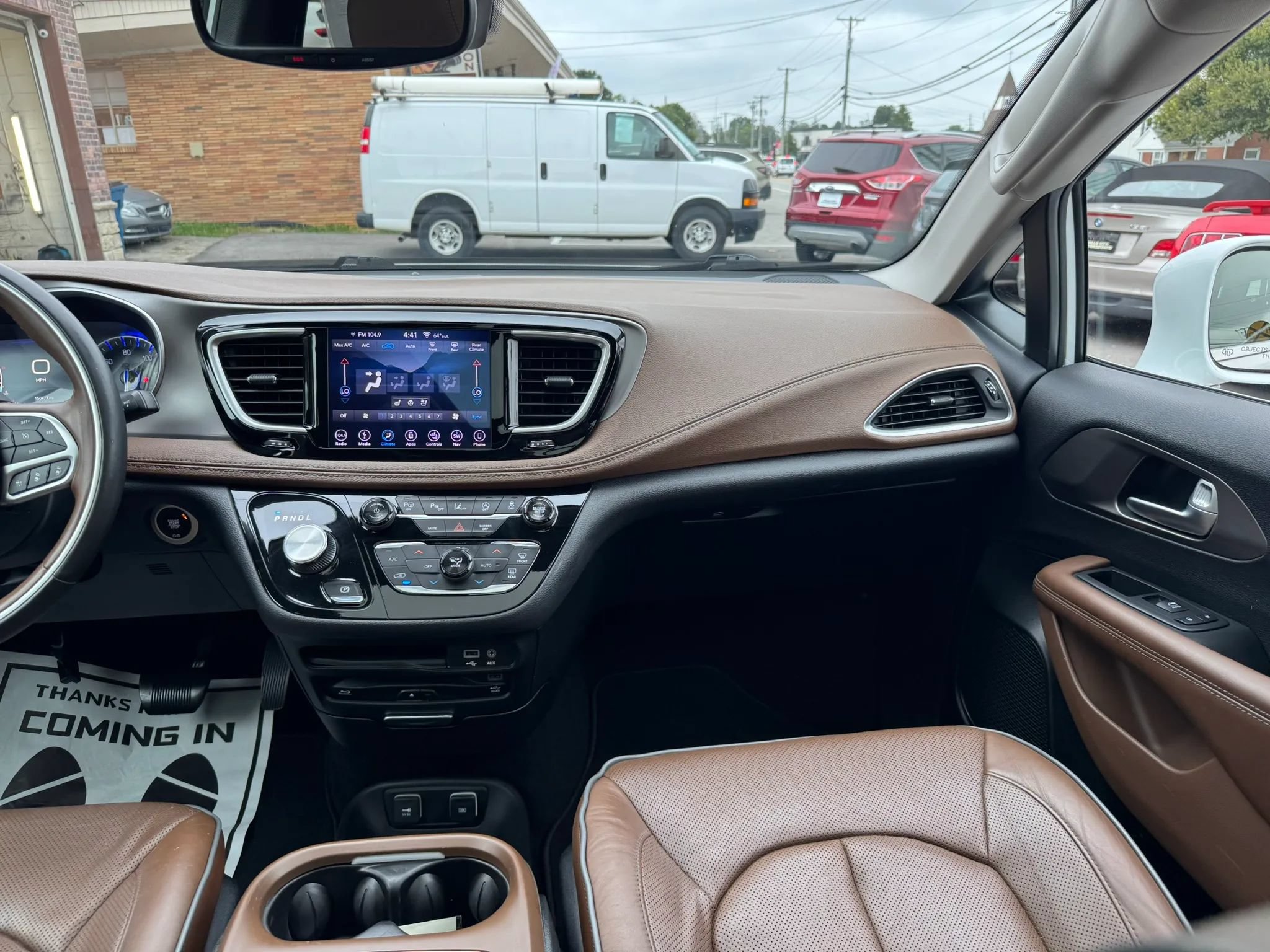 Used 2018 Chrysler Pacifica Limited w/ Tire & Wheel Group FWD image 54