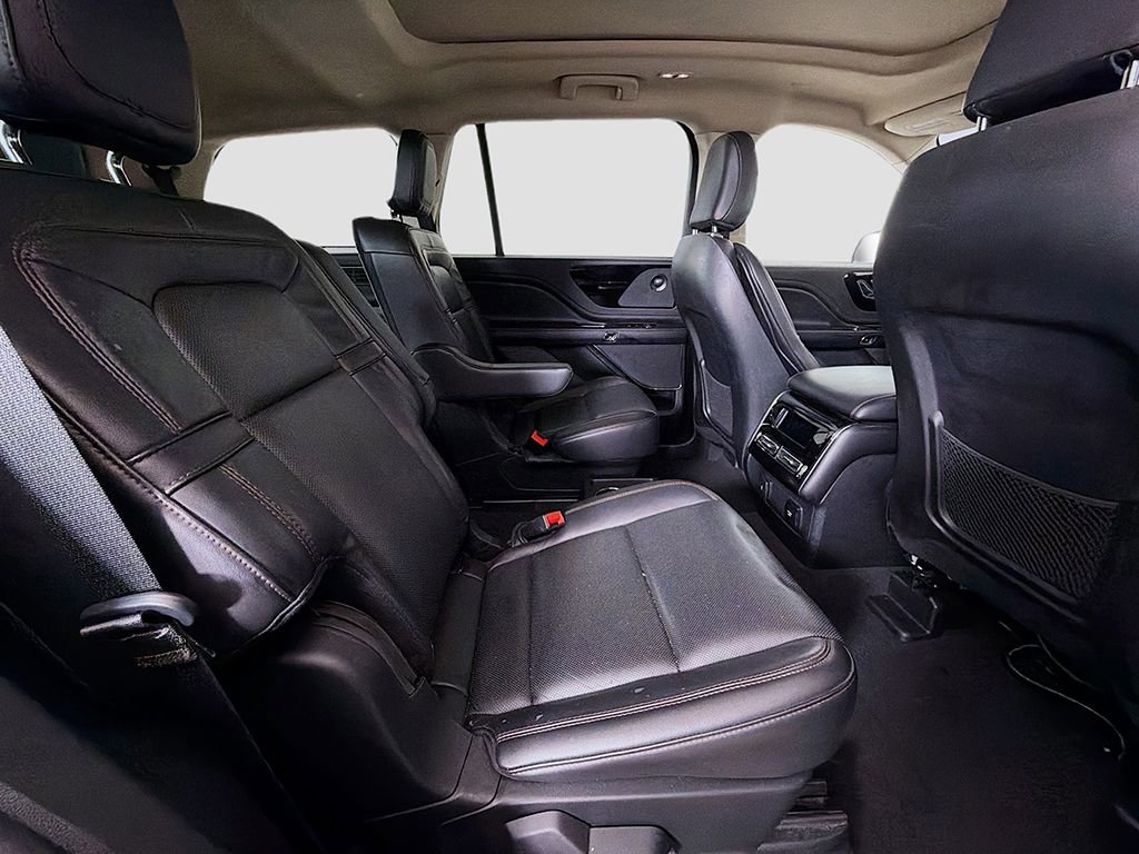 Used 2023 Lincoln Aviator Reserve image 27