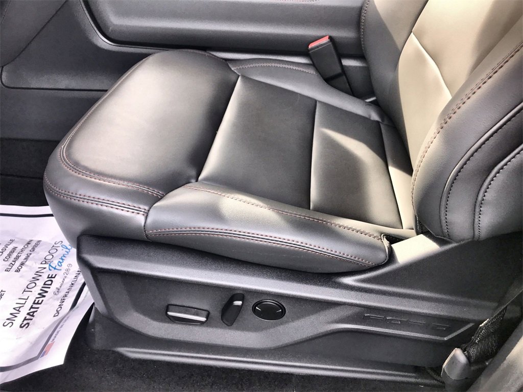 New 2025 Ford Expedition Active image 12