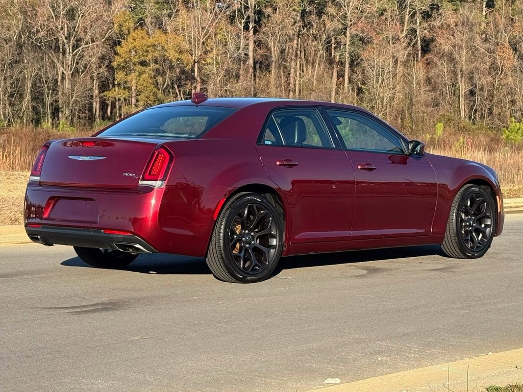 Used 2019 Chrysler 300 S image 5