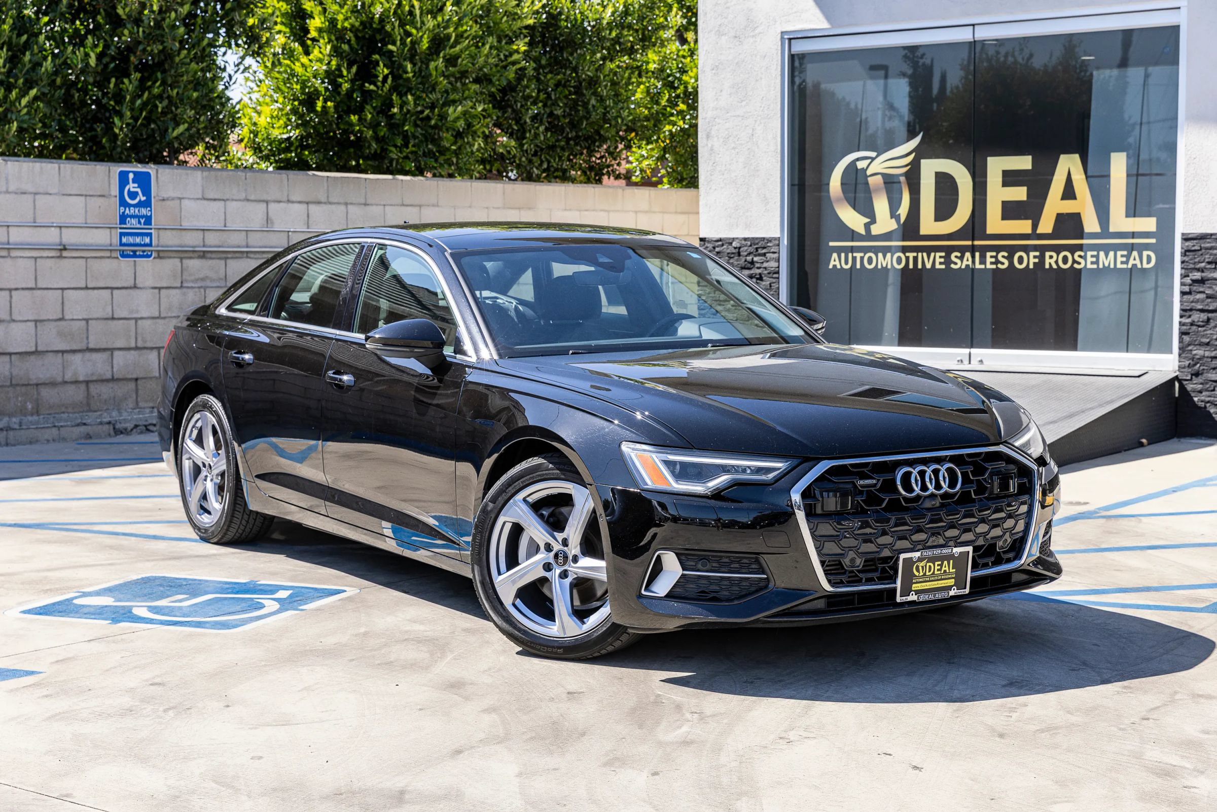 Used 2024 Audi A6 Premium Plus AWD/4WD image 2