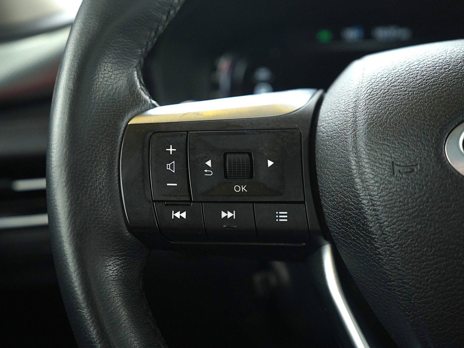 Used 2023 INFINITI QX60 Luxe AWD/4WD image 30