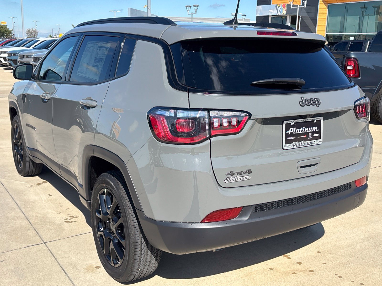 New 2027 Jeep Compass Latitude AWD/4WD image 3