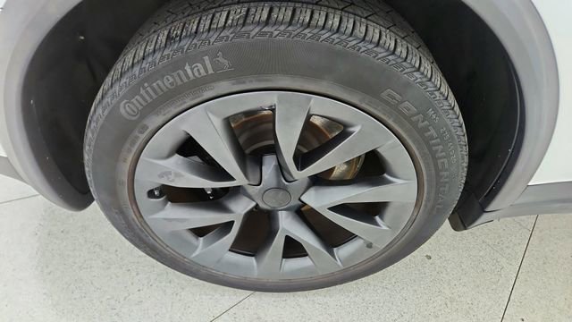 Used 2023 Tesla Model X image 61