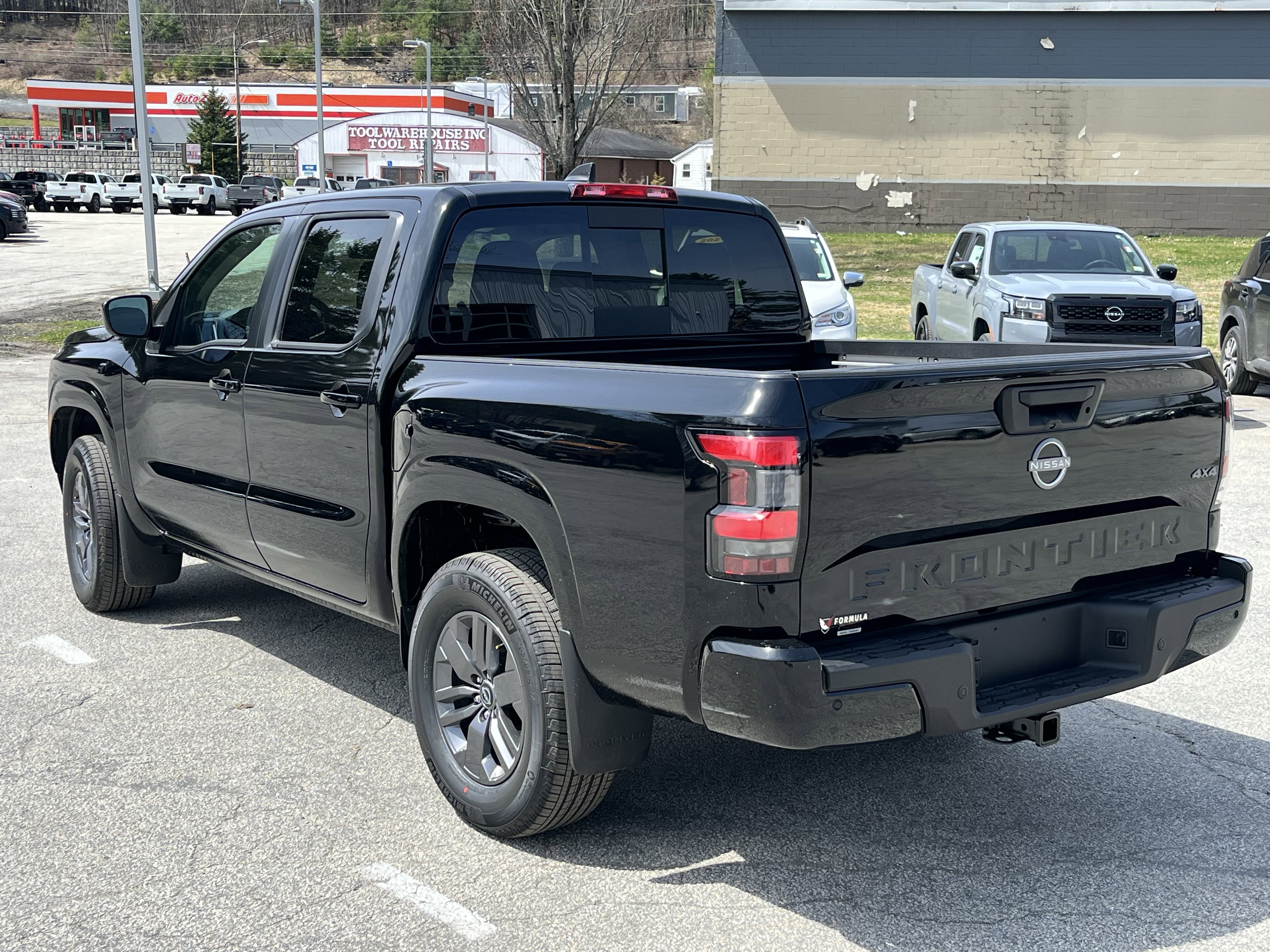New 2026 Nissan Frontier SV image 5