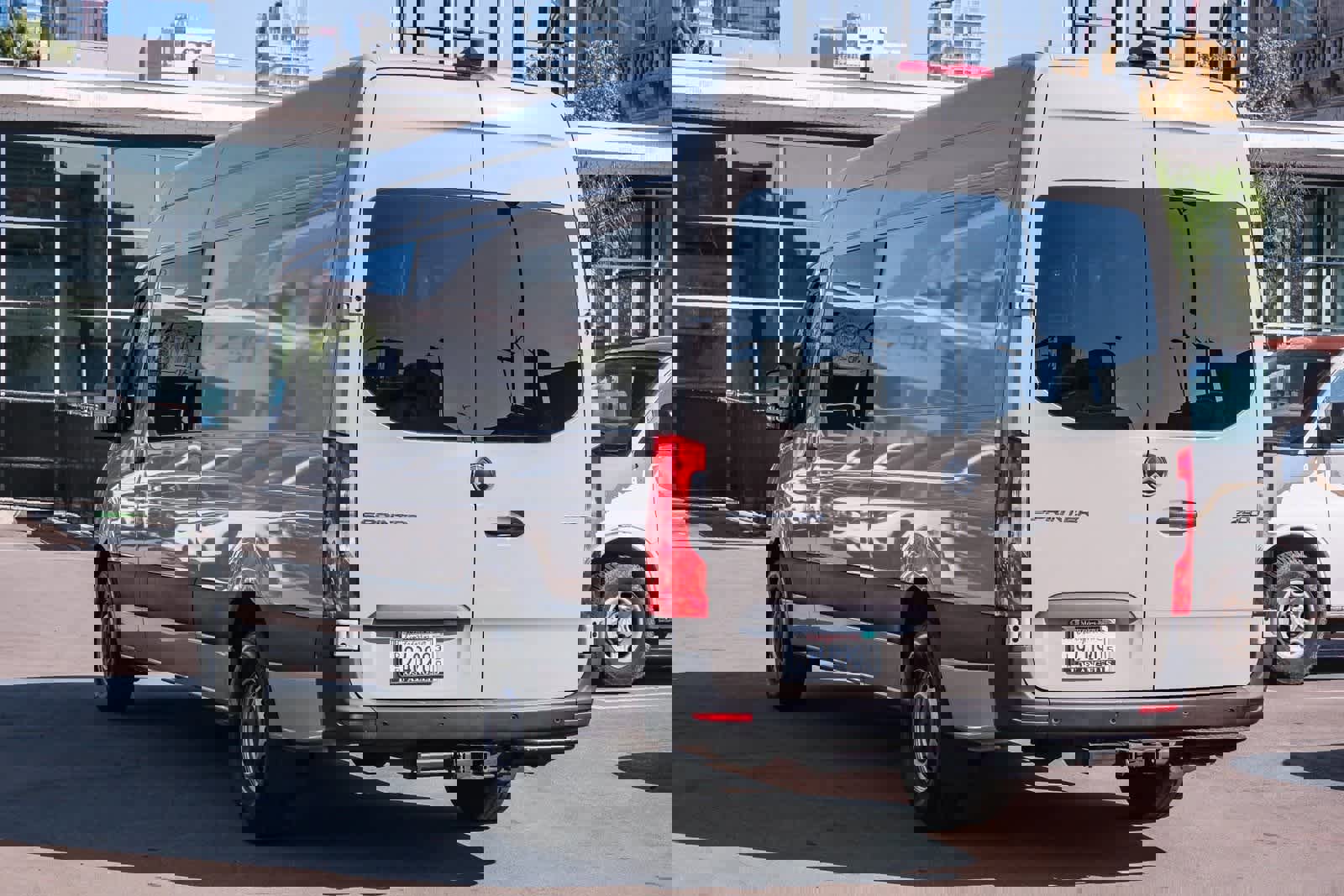 Used 2023 Mercedes-Benz Sprinter 2500 image 6