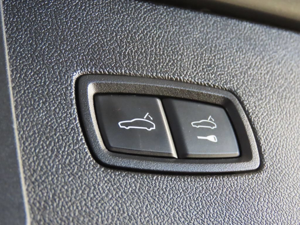 Certified 2023 Porsche Cayenne Turbo S AWD/4WD image 51
